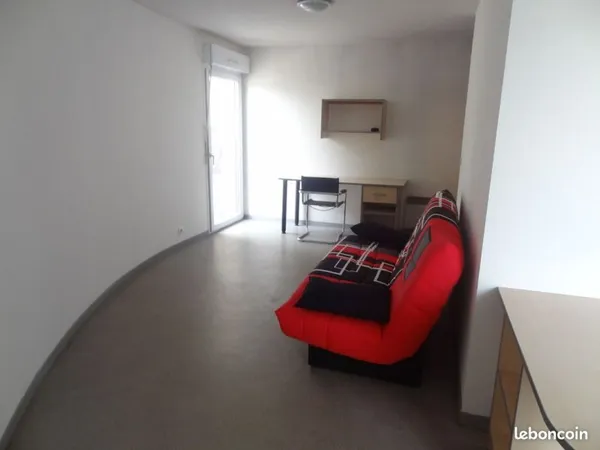 Studio 25 m² à Pau - Secteur Université, vendu loué