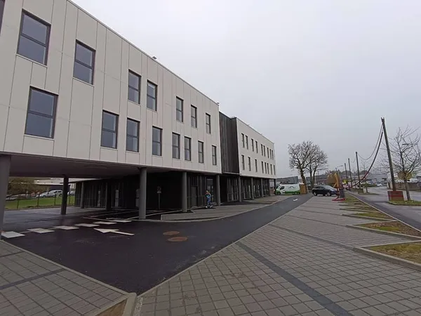 Bureaux /locaux professionnels Quevert