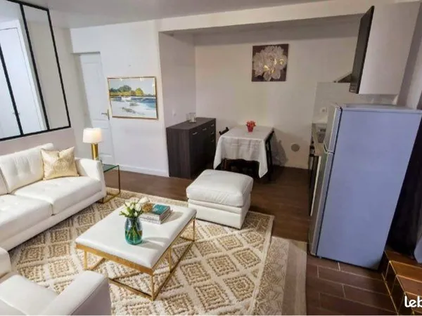 Grand Studio Rez-de-chaussée