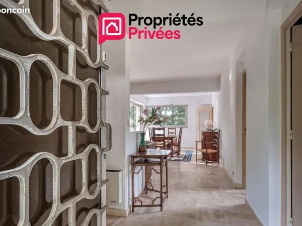 Maison 8 pièces 228 m²
