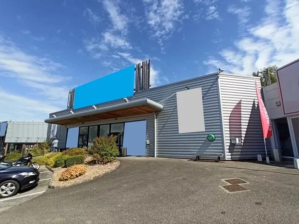 Local commercial de 1 030 m2 à Louer au sud de LIMOGES !