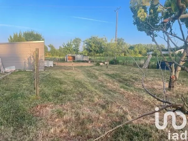 Terrain 614 m²
