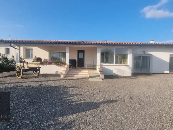 Maison T5 PP 253 m2 Piscine Étang Cadre naturel pri