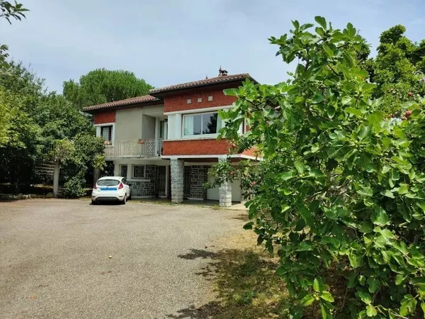 Villa 15mn d'Auch à saisir