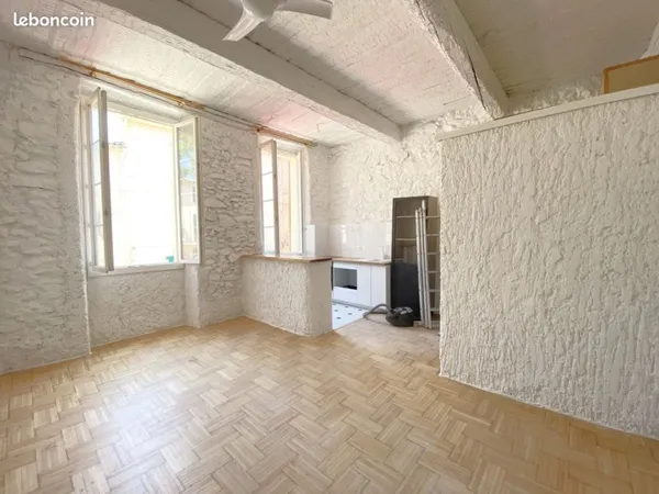 Studio 1 pièce 26 m²