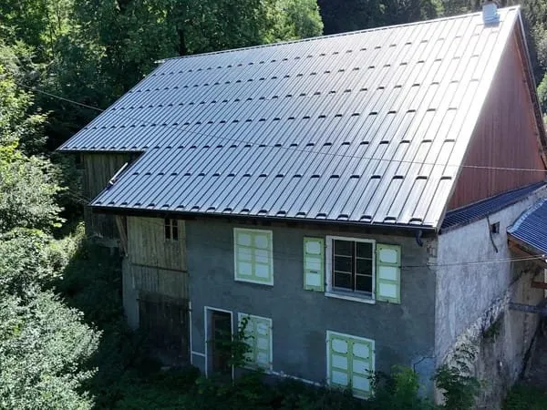 Ferme de caractère avec potentiel de division