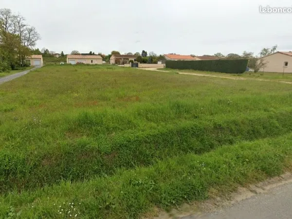 Terrain 857 m² Scorbe Clairvaux