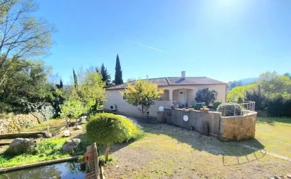 Bédarieux, vente villa 120 m², 4 ch, sous-sol 110 m², annexes, piscine, sur plus de 1800 m² de terra