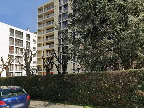 GARAGE A LOUER PROCHE CENTRE VILLE