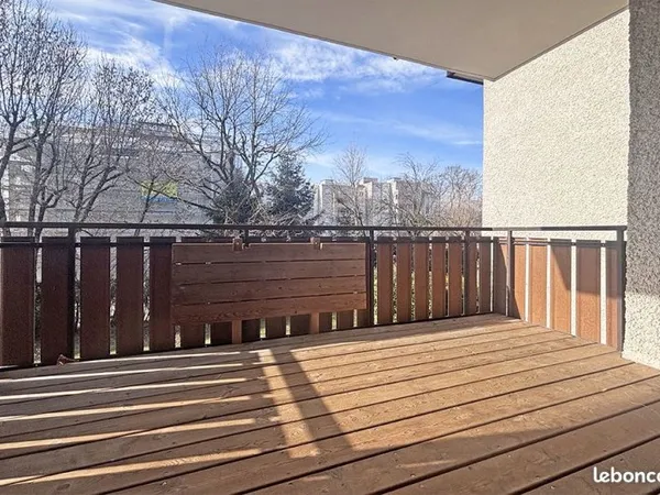 Vaste appartement 3 pièces proche lac et commodités