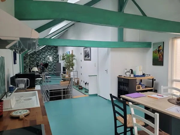 Original, loft au centre bourg de Saint Aubin des Châteaux.