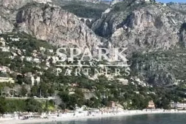 Eze-sur-mer - Bord de mer - Villa 6 pièces
