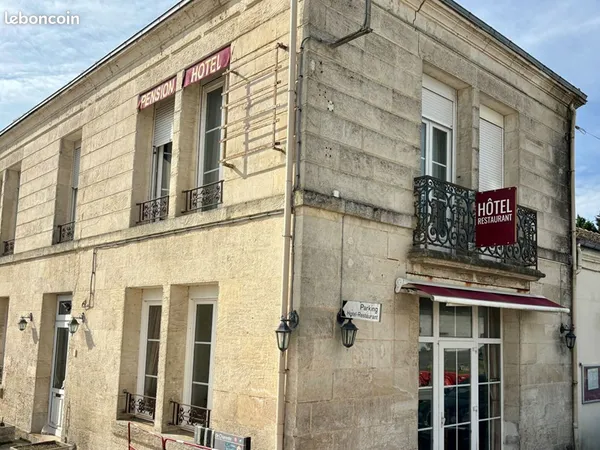Local 380 m² ROCHEFORT