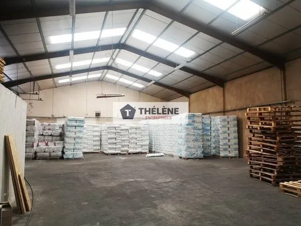 Local d'activité 375 m²