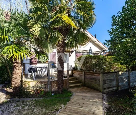 Maison 8 pièces-6 chambres- à vendre à HOUILLES