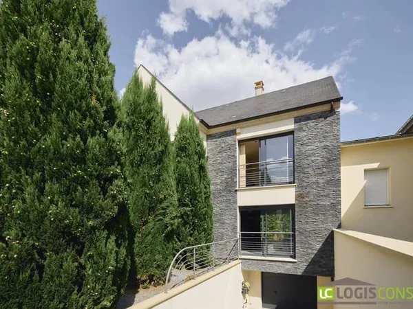 Maison 8 pièces 200 m²