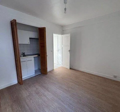 Studio 1 pièce 17 m²