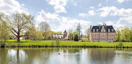 Château 20 pièces 800 m²