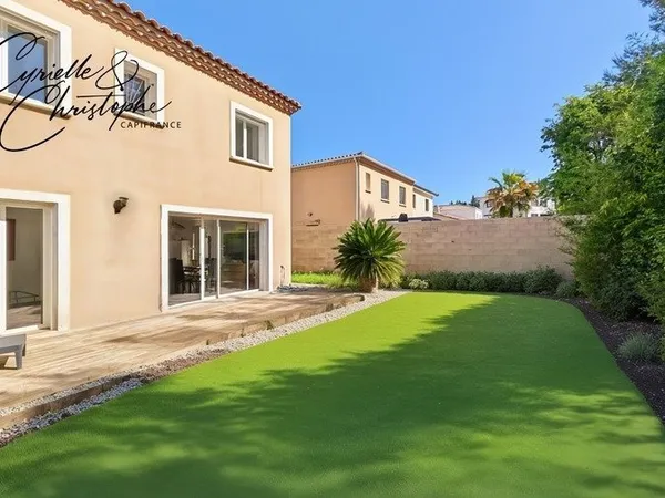 Dpt Hérault (34), à vendre à GIGNAC, maison T5 105m² sur terrain de 300m²