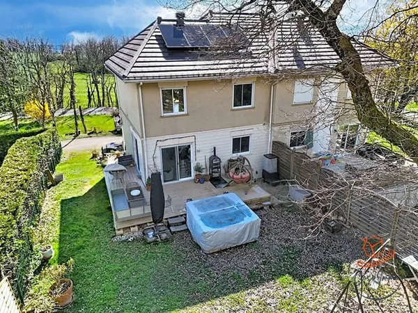 Maison Echenevex 5 pièce(s) 110 m2