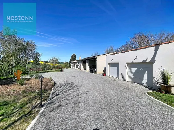 Ferme rénovée à vendre, 225m², garages et dépendances, 3ha, Avignonet Lauragais