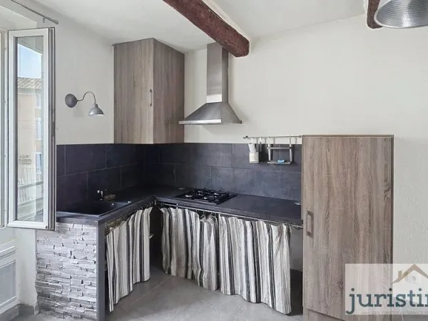 STUDIO 33 M2 SUR ORANGE CENTRE