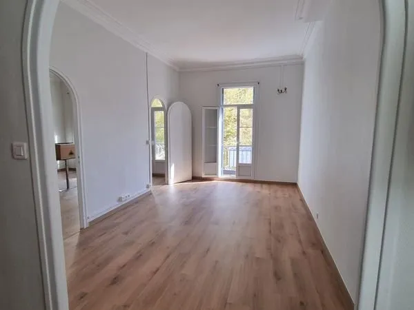 Bureau de standing à louer - 75 m² - Perpignan Centre, face au Tribunal