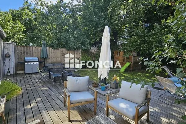 Maison 8 pièces 162 m²