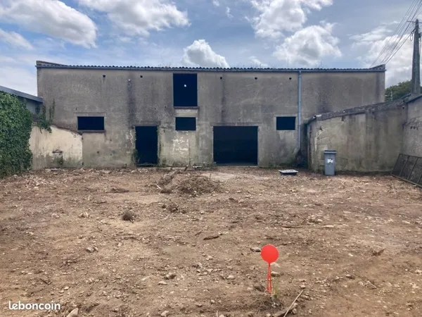 Terrain constructible 348 m² avec bâtiments - projet validé (CU)