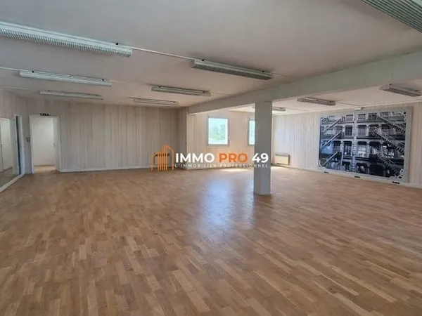 Bureaux 200 m²
