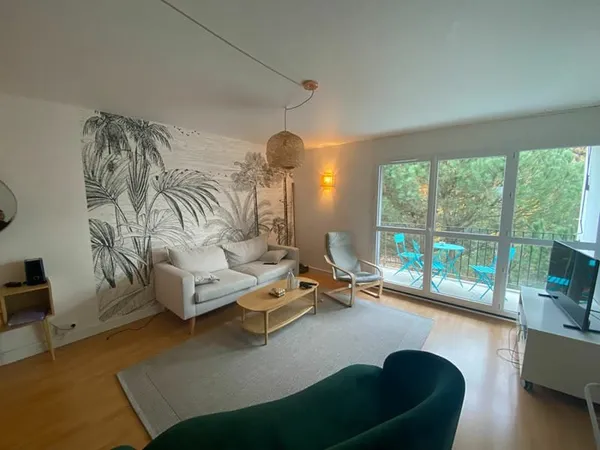 Chambre à louer dans un bel appartement en bon état -Talence