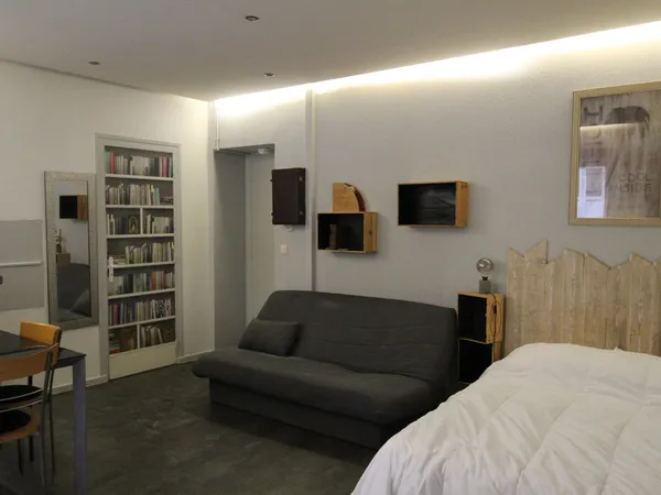 GRAND STUDIO MEUBLE AIGLE