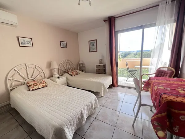 Studio 1 pièce 19 m²