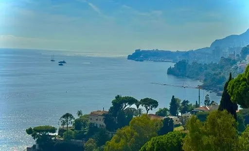 Villa 4 pièces 306 m²