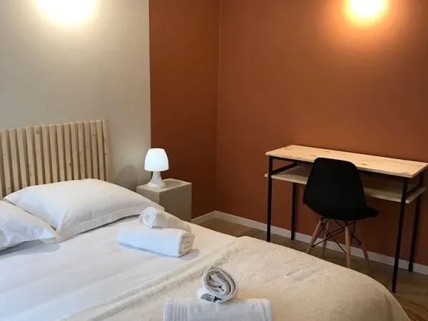 Chambre à louer meublée dans Grand Duplex