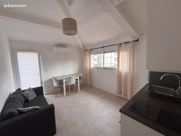 Studio meublé à louer, 26,5 m², proche Facultés