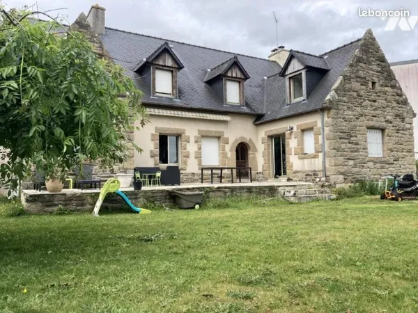 Maison 10 pièces 275 m²