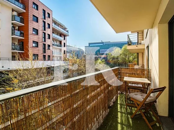 Asnières — 47 m² avec balcon, cave et parking