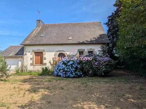 Au Bourg de Roudouallec, Néobretonne sur grand terrain