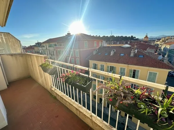 NICE LE PORT - Appartement 3P