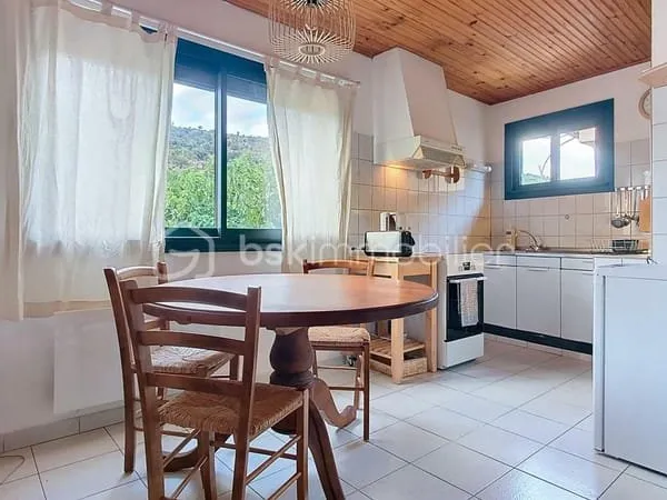 Maison de village, station thermale