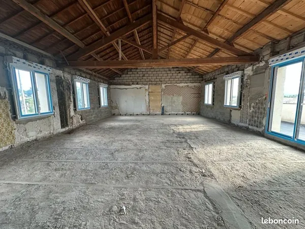 Appartement 1 pièce 97 m²