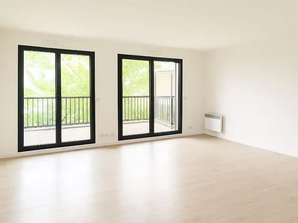 Local 4 pièces 67 m²