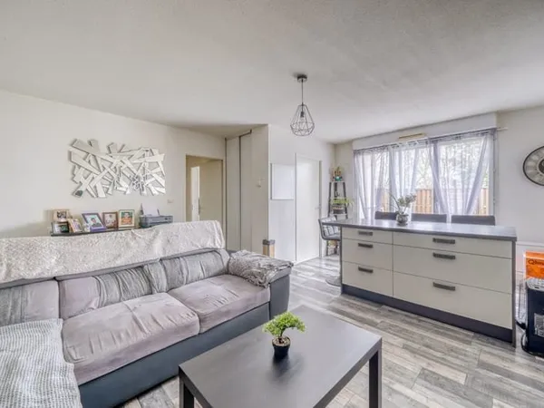 Appartement 2 pièces de 47m2 avec balcon et parking