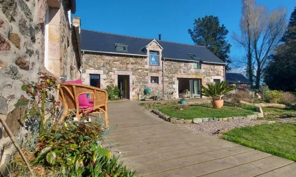 Maison 9 pièces 230 m²