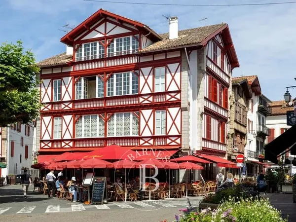 SAINT JEAN DE LUZ - APPARTEMENT DE 113 M² AVEC VUES
