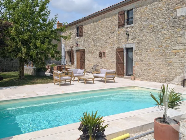 Maison 12 pièces 255 m²