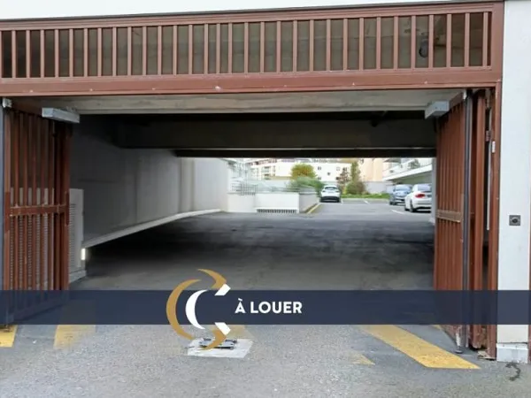 Stationnement Location Saint-Malo   100€