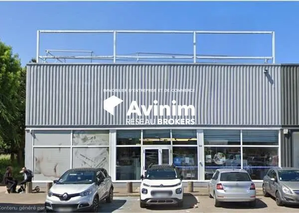 Local commercial 593 m²
