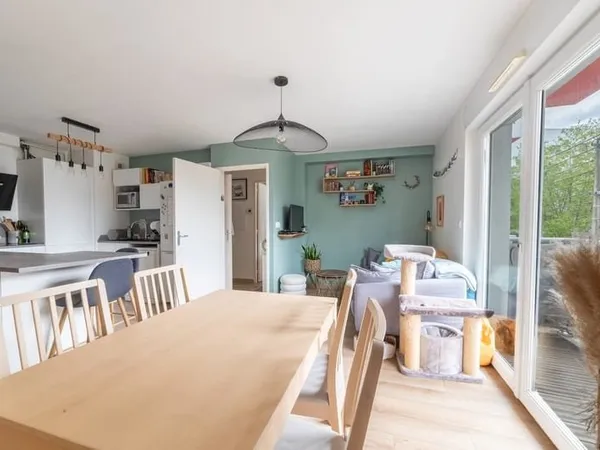 Nantes - Longchamp : Appartement avec deux balcons en excellent état